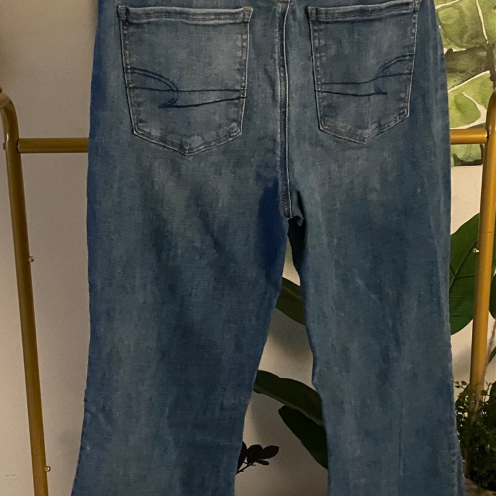 AMERICAN EAGLE - next level stretch bellbottom jeans - Picture 4 of 5